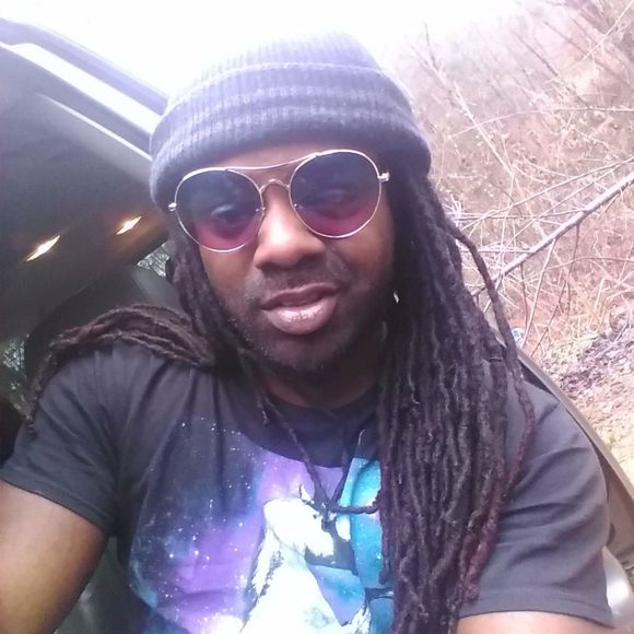 Meet your Posher, Benjamin - Picture 1 of 1